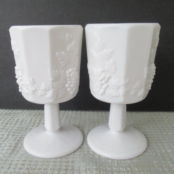 Set of 2 Vintage Milk Glass Grape Leaf Vine Pattern Goblet 6" H Mint, Never used - Picture 2 of 7